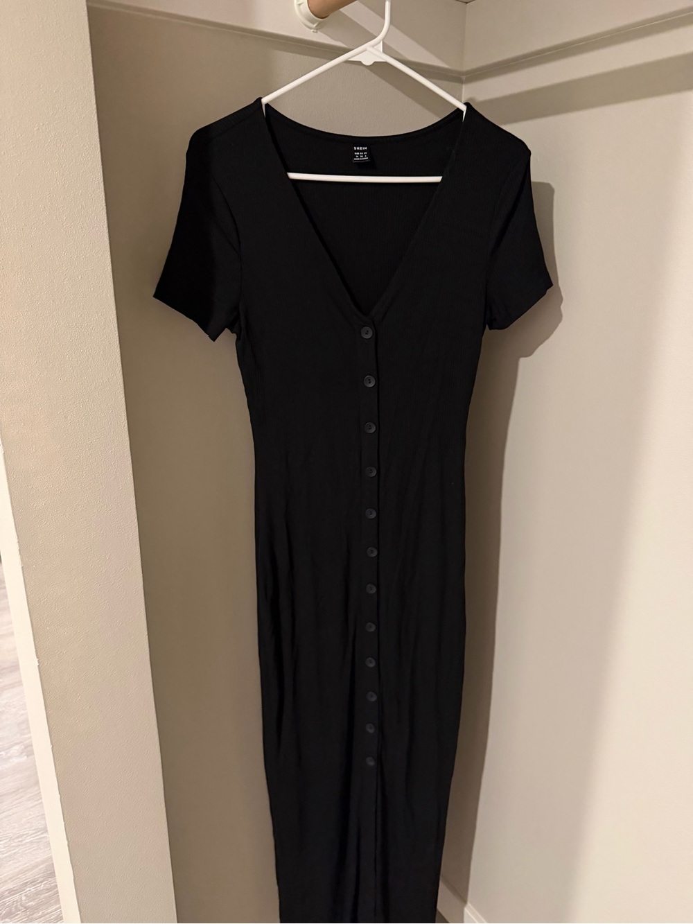 Classic Black Button-Front V-Neck Maxi Dress
